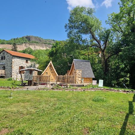 Saint-Diery Les Cabanes Feeriques Du Cheix المظهر الخارجي الصورة