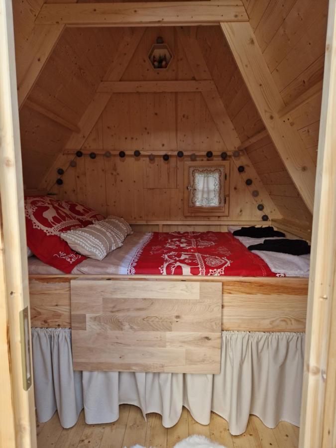 Saint-Diery Les Cabanes Feeriques Du Cheix المظهر الخارجي الصورة