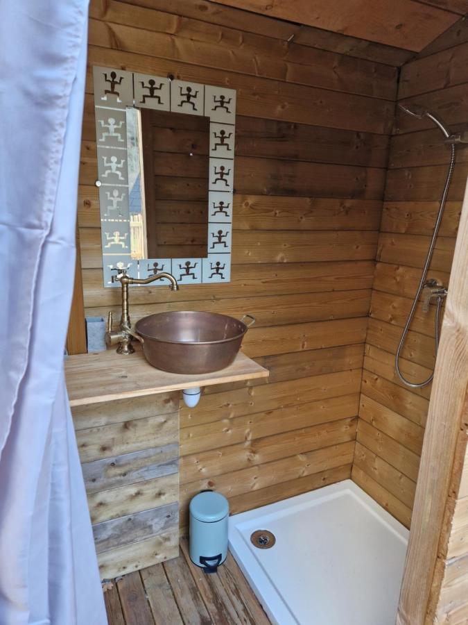 Saint-Diery Les Cabanes Feeriques Du Cheix المظهر الخارجي الصورة