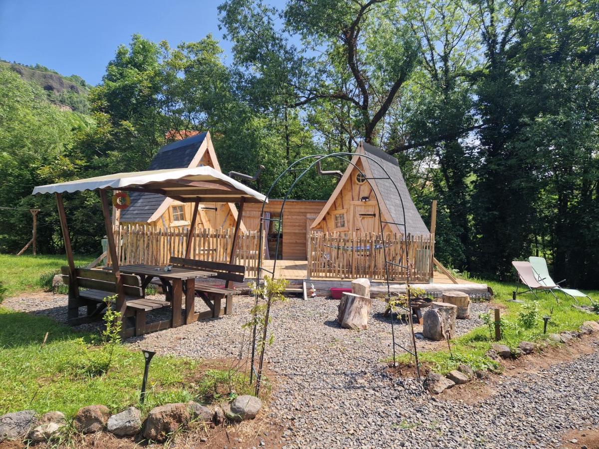 Saint-Diery Les Cabanes Feeriques Du Cheix المظهر الخارجي الصورة